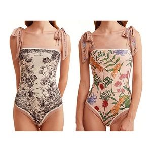 Reversible bathing suit